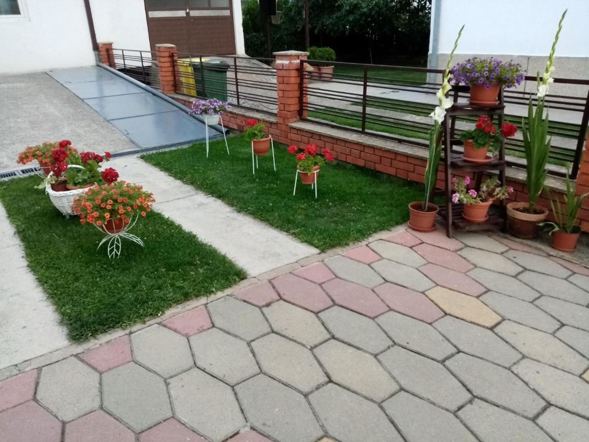 Apartment Elmari Прилеп Екстериор снимка
