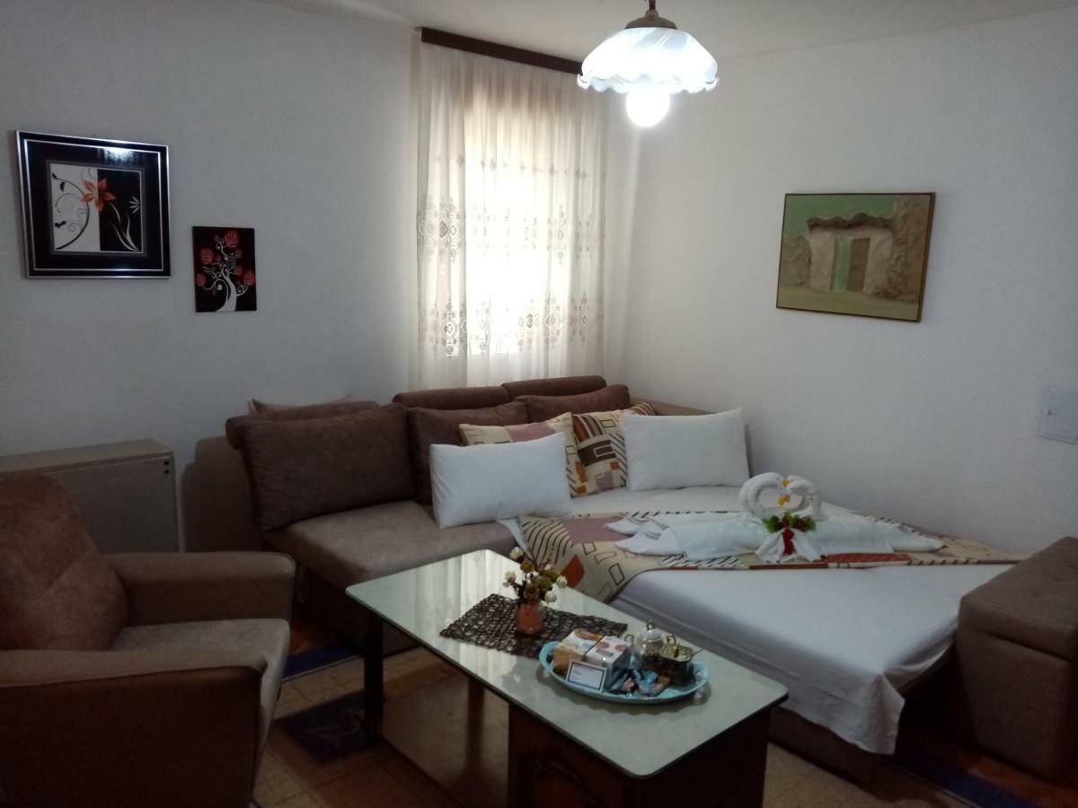 Apartment Elmari Прилеп Екстериор снимка